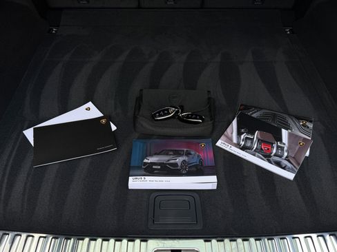 Used 2024 Lamborghini Urus S image 54