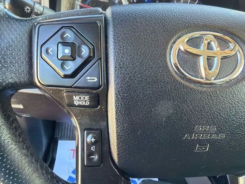 Used 2016 Toyota 4Runner Trail Premium AWD/4WD image 28