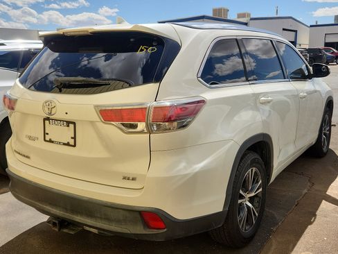 Used 2016 Toyota Highlander XLE FWD image 4