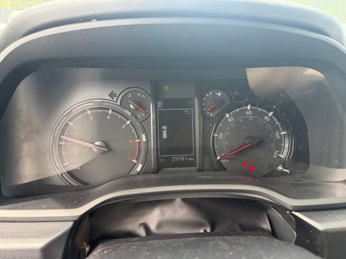 Used 2022 Toyota 4Runner SR5 Premium AWD/4WD image 12