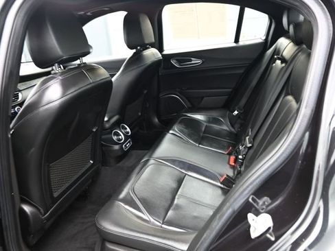 Used 2023 Alfa Romeo Giulia Sprint image 15