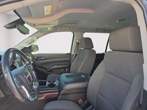 Certified 2019 GMC Yukon SLE w/ HD Trailering Package AWD/4WD image 9