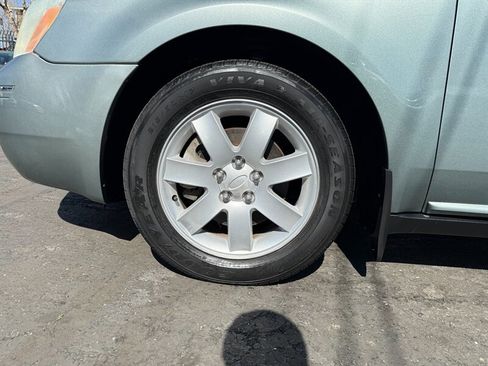 Used 2007 Ford Five Hundred SEL image 9