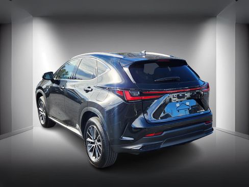 Used 2025 Lexus NX 350h AWD w/ Premium Package image 3