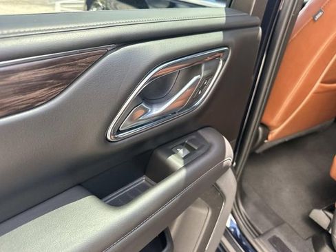 Used 2022 Chevrolet Tahoe LS RWD image 13