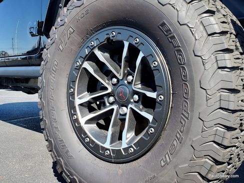 Used 2025 Jeep Wrangler Unlimited Rubicon w/ XTREMEE 35" Tire Package image 10