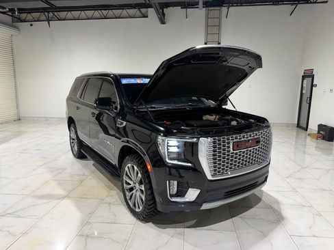 Used 2021 GMC Yukon Denali w/ LPO, Illumination Package RWD image 5
