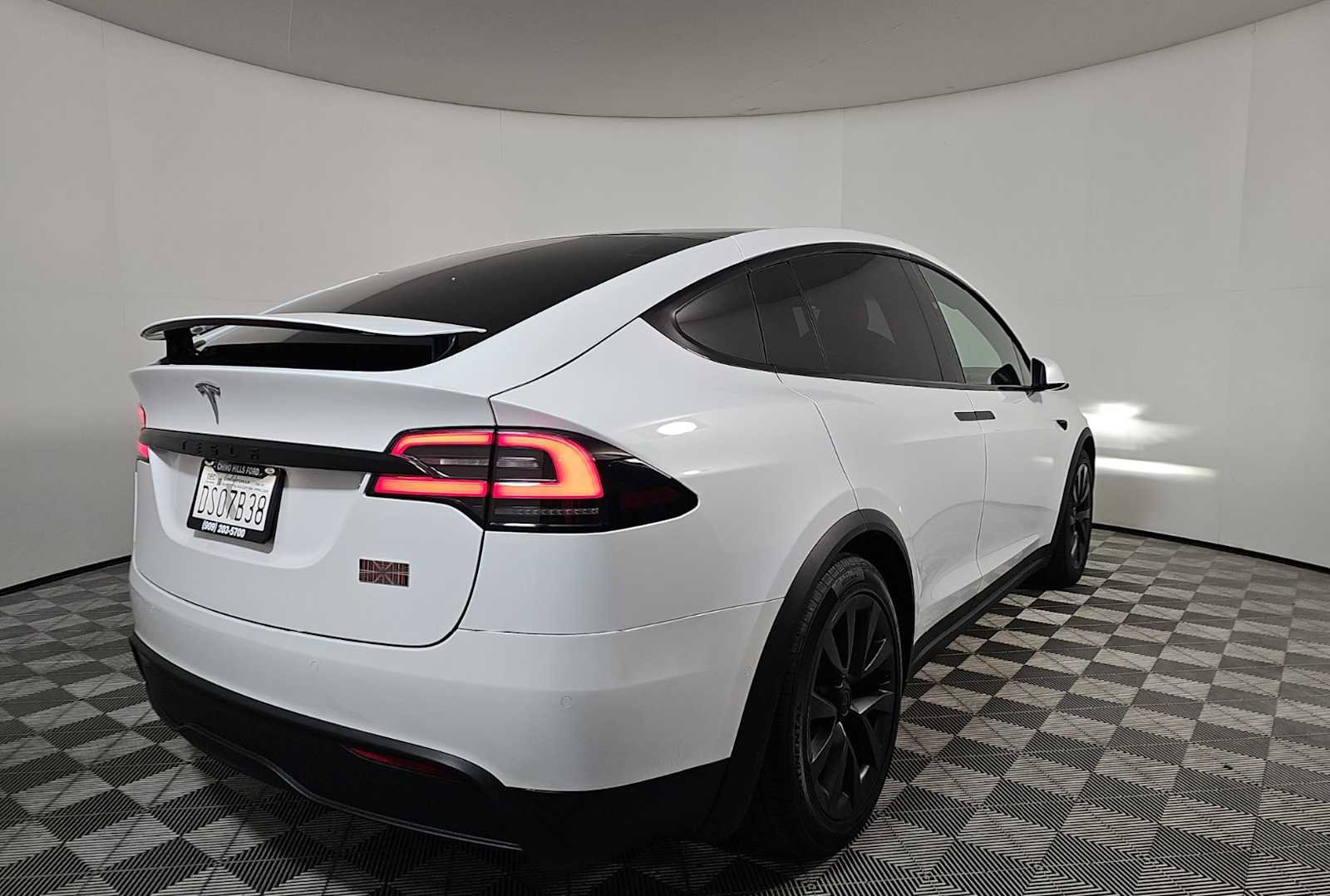 Used 2023 Tesla Model X AWD/4WD image 4