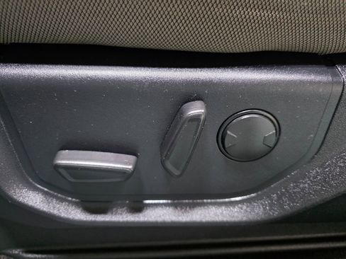 Used 2019 Ford F150 XLT w/ Equipment Group 302A Luxury image 17