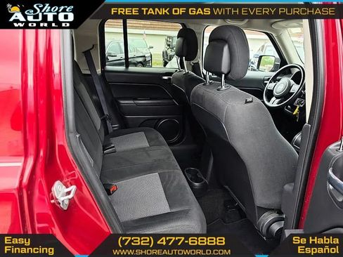 Used 2015 Jeep Patriot Latitude AWD/4WD image 14
