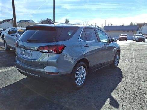 Used 2024 Chevrolet Equinox LT w/ LPO, Floor Liner Package image 5