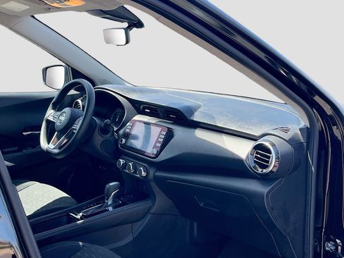 Used 2023 Nissan Kicks SV w/ Interior Electronics Package FWD image 25