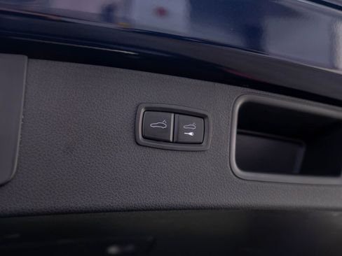 Certified 2022 Porsche Macan S image 31