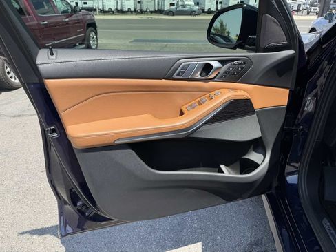 Used 2020 BMW X7 xDrive40i w/ M Sport Package AWD/4WD image 11