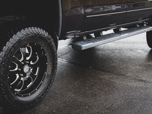 Used 2015 GMC Sierra 1500 SLE w/ SLE Value Package image 9