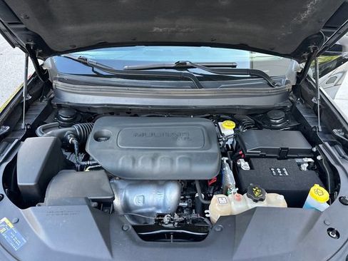 Used 2021 Jeep Cherokee Latitude FWD image 27