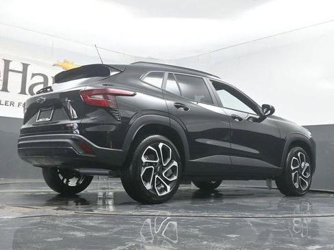 New 2026 Chevrolet Trax RS w/ Sunroof Package image 11