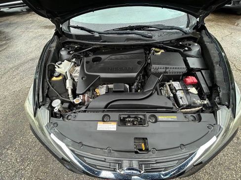Used 2016 Nissan Altima 2.5 SR w/ LED Appearance Package FWD image 17