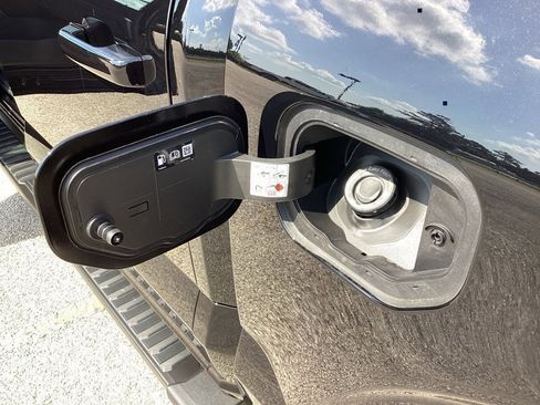 New 2025 Ford F150 XLT w/ Equipment Group 301A Standard image 14