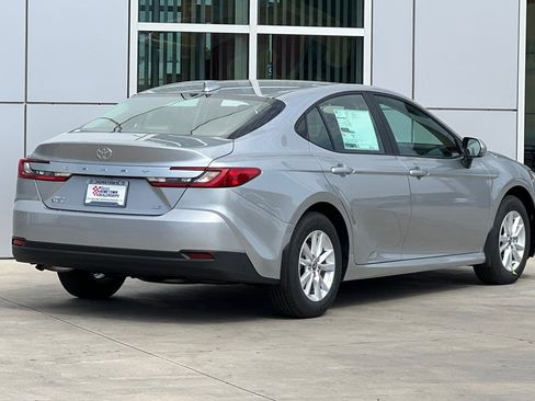 Used 2025 Toyota Camry LE w/ Convenience Package AWD/4WD image 4