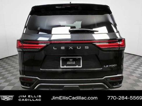Used 2025 Lexus LX 700h F Sport AWD/4WD image 8