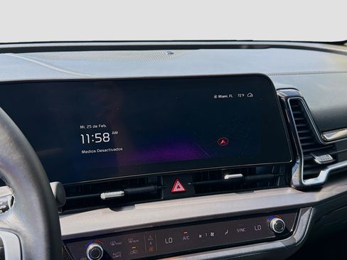 Used 2024 Kia Sportage EX image 12