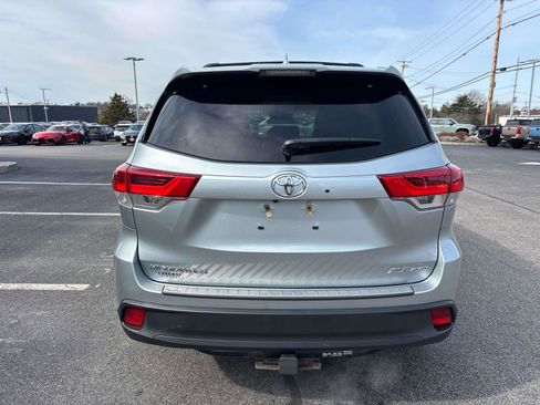 Certified 2018 Toyota Highlander XLE image 4