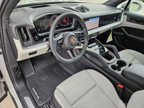 New 2026 Porsche Cayenne E-Hybrid AWD/4WD image 4