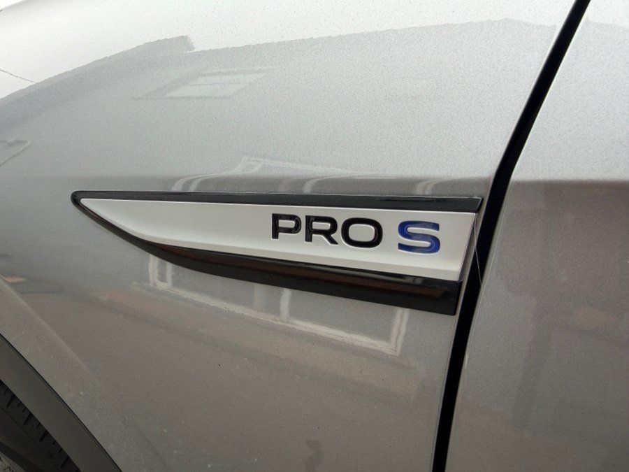 Used 2025 Volkswagen ID.4 Pro S RWD image 29