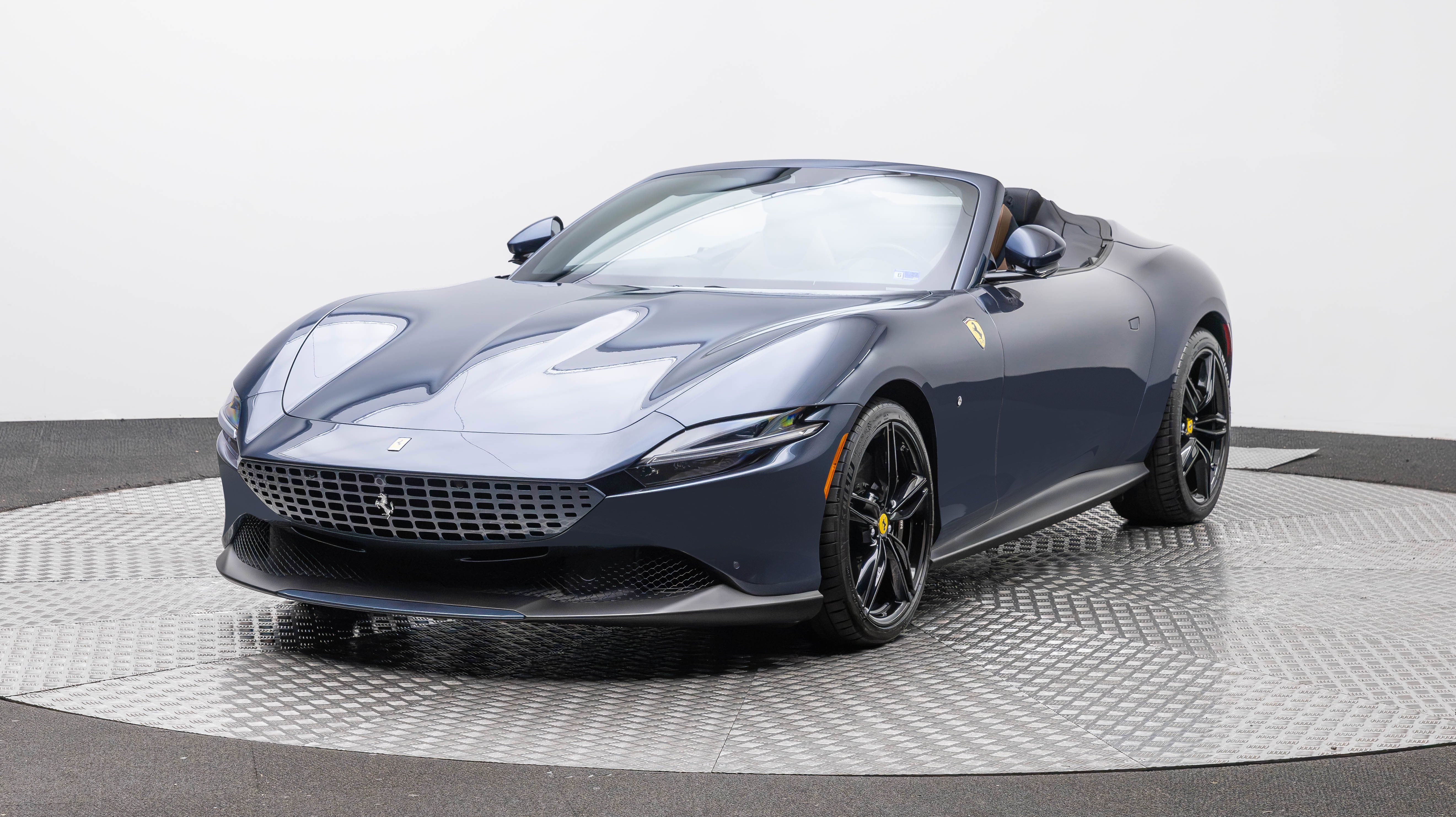 Certified 2024 Ferrari Roma Spider RWD image 1