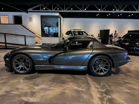Used 2002 Dodge Viper RT/10 RWD image 3