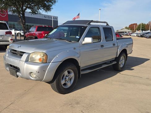 Used 2001 Nissan Frontier SE image 7