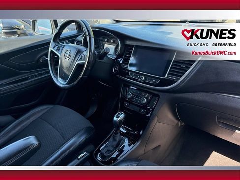 Used 2020 Buick Encore Preferred FWD image 38