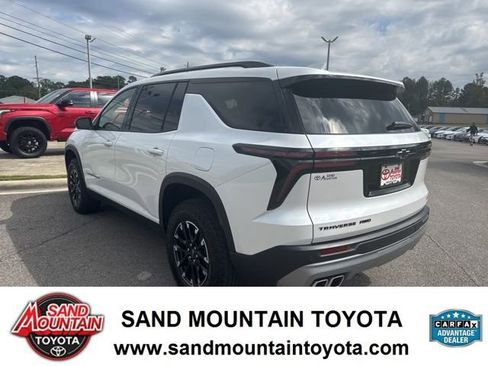 Used 2025 Chevrolet Traverse Z71 w/ Driver Confidence Package image 5