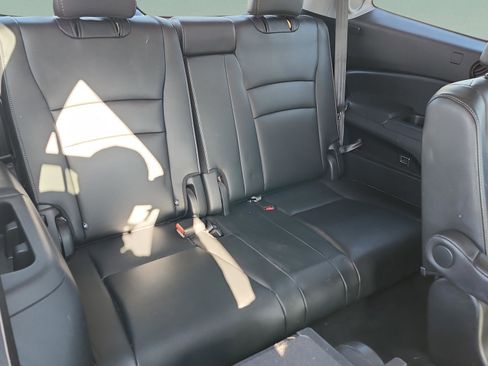 Used 2019 Honda Pilot Touring image 15