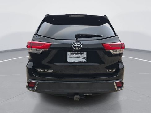 Used 2019 Toyota Highlander Limited FWD image 5