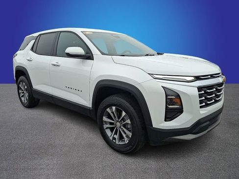 Used 2026 Chevrolet Equinox LT FWD image 3