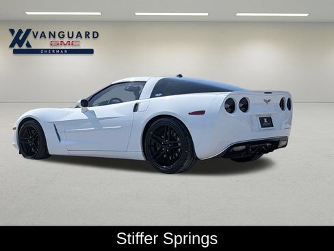 Used 2005 Chevrolet Corvette Coupe w/ Preferred Equipment Group RWD image 5