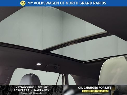 New 2026 Volkswagen Atlas Cross Sport SEL R-Line image 10