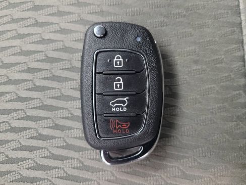 Used 2017 Hyundai Santa Fe Sport FWD image 32