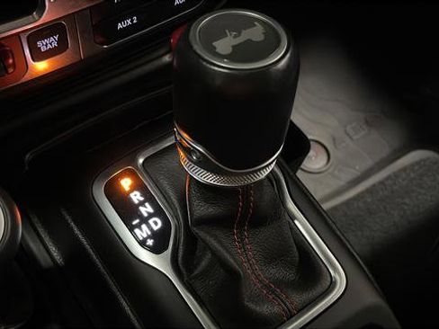 Used 2020 Jeep Wrangler Unlimited Rubicon w/ Quick Order Package 28Y Recon image 18