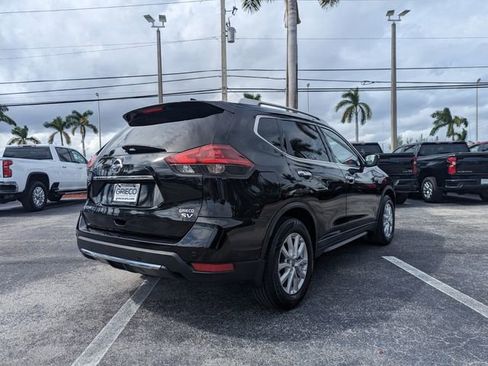 Used 2019 Nissan Rogue SV image 18