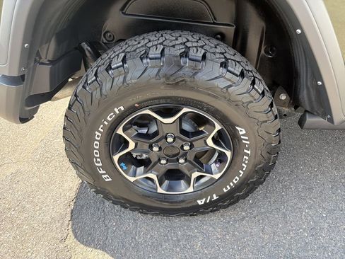 Used 2023 Jeep Wrangler Unlimited Rubicon 4xe w/ Cold Weather Group AWD/4WD image 33