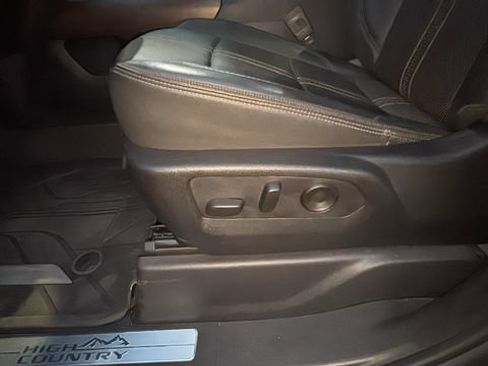 Used 2024 Chevrolet Silverado 2500 High Country w/ High Country Premium Package image 29