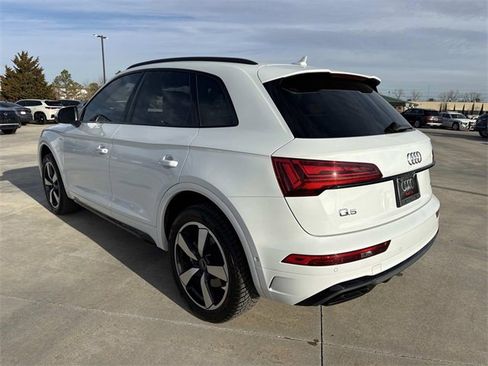 Used 2023 Audi Q5 2.0T Prestige w/ Prestige Package image 5