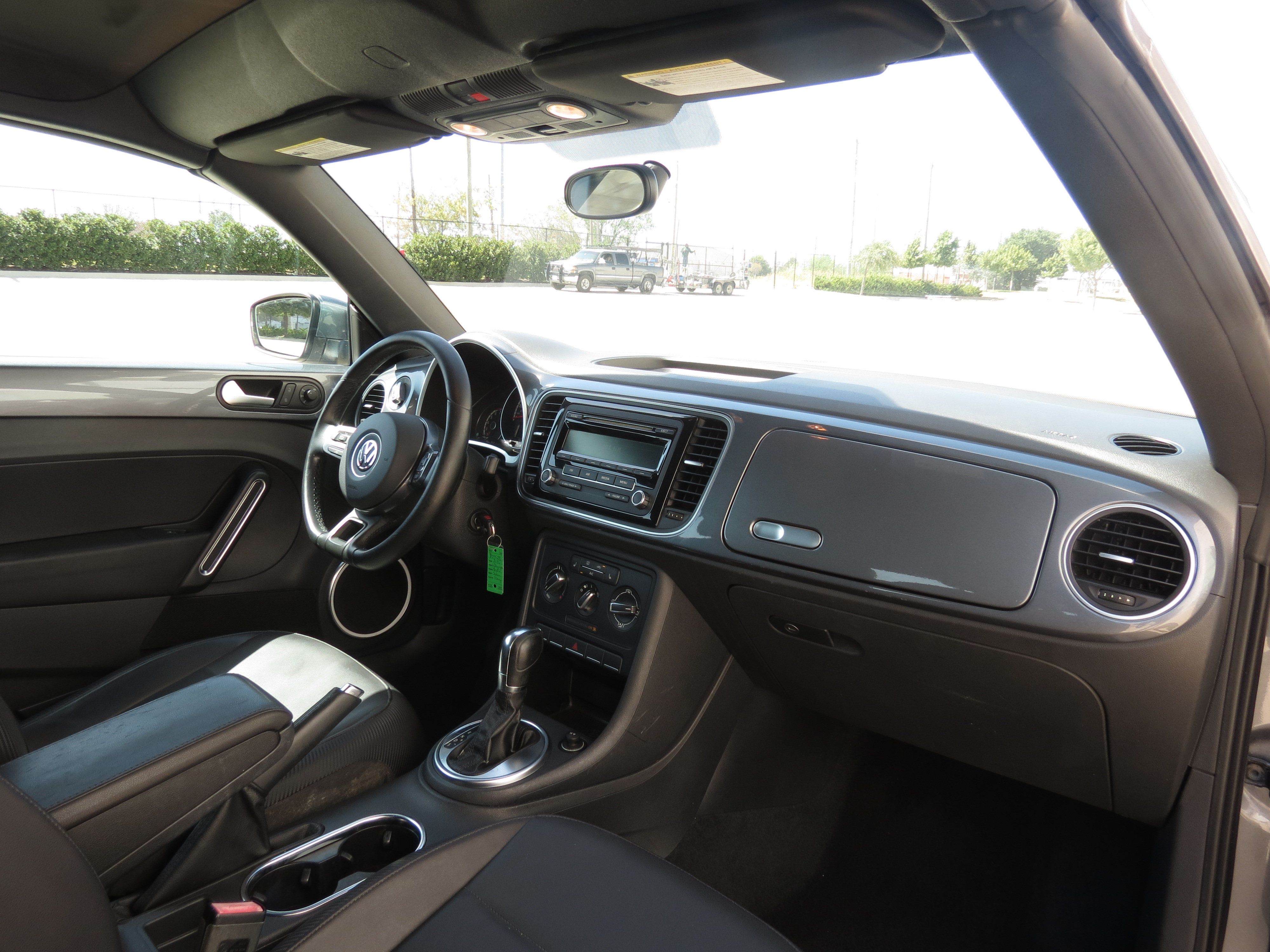 Used 2014 Volkswagen Beetle 1.8T FWD image 26