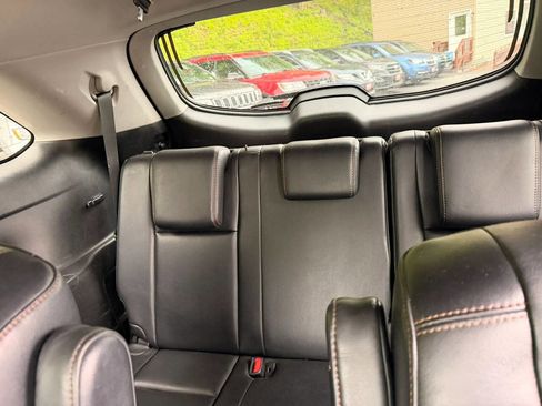 Used 2017 Toyota Highlander XLE AWD/4WD image 19