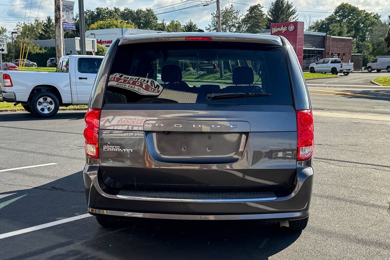 Used 2017 Dodge Grand Caravan SE w/ Power Window Group FWD image 5