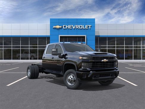 New 2025 Chevrolet Silverado 3500 W/T image 31