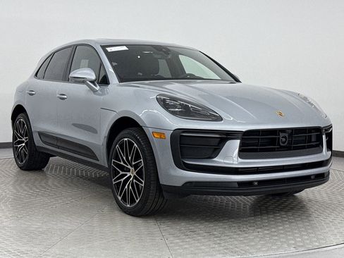 New 2025 Porsche Macan image 7